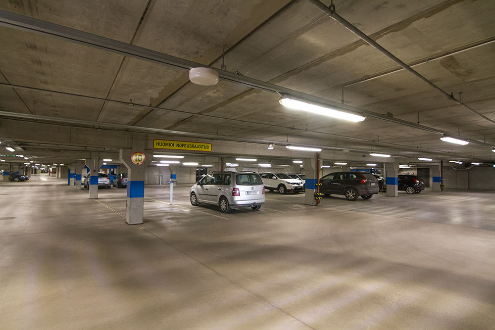 RATINANRANNAN PYSÄKÖINTI